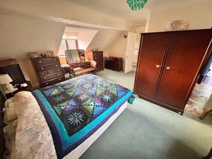 Bedroom- click for photo gallery